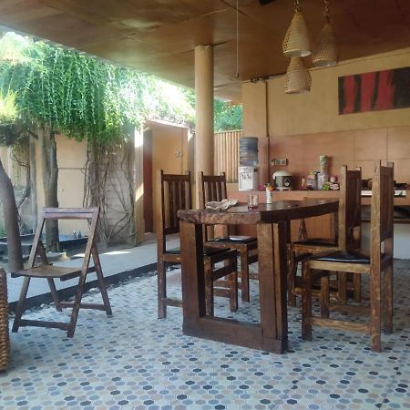 The Huts Villa กีลีตราวางัน ภายนอก รูปภาพ