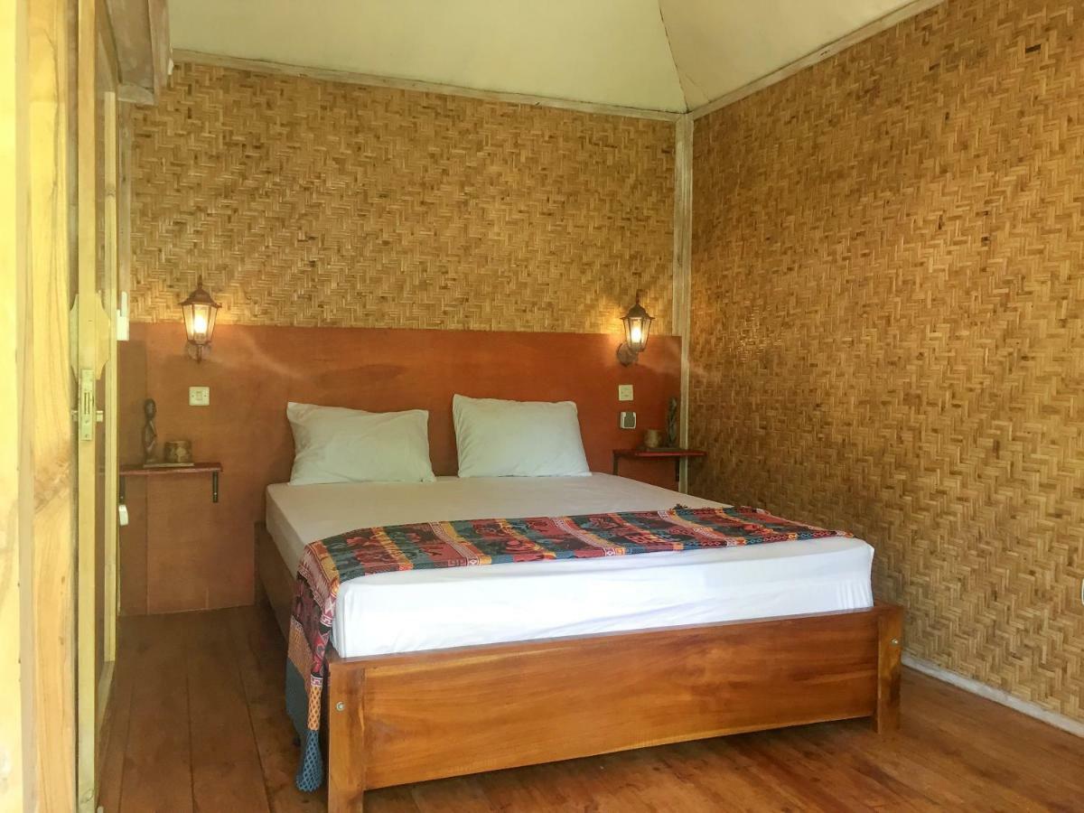 The Huts Villa กีลีตราวางัน ภายนอก รูปภาพ